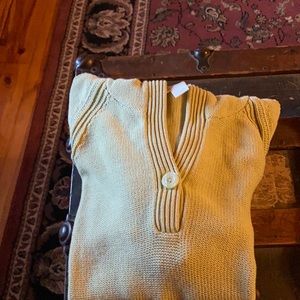 Women’s hooded sweater